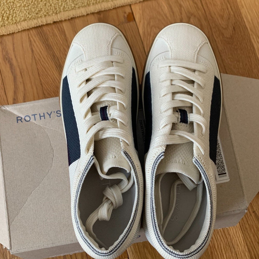 Rothy's The Lace Up Blackberry Block NWT